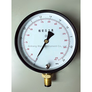 PG-082 Precision pressure gauge with zero adjustment